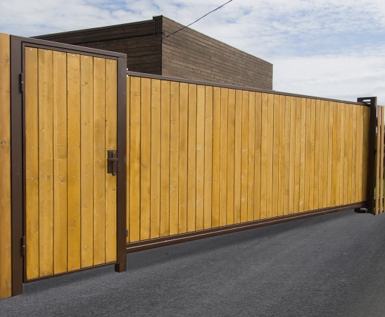 Деревянные ворота в Железноводске